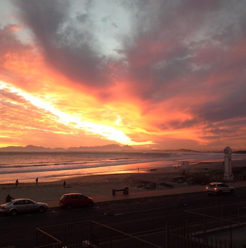 To Let 3 Bedroom Property for Rent in Strand Western Cape